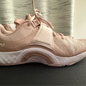 Nike Renew In-Season TR 12 Premium Pink Oxford size 6.5